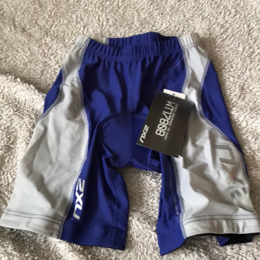 NWT 2XU Endurance Tri Short in Blue/Grey